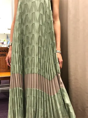 ORIGINATED IN GRACE CONTINENTAL 亀田 未希 コーディネート画像