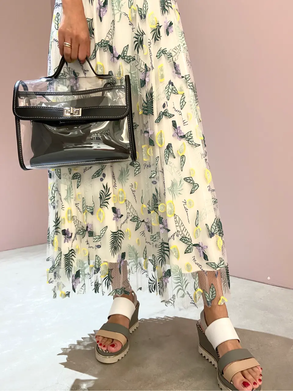 ORIGINATED IN GRACE CONTINENTAL yukimi yonee コーディネート画像