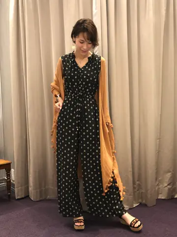 ORIGINATED IN GRACE CONTINENTAL 亀田 未希 コーディネート画像