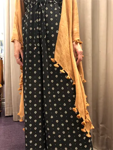 ORIGINATED IN GRACE CONTINENTAL 亀田 未希 コーディネート画像