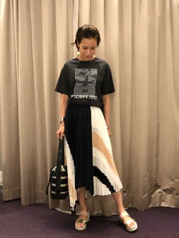 ORIGINATED IN GRACE CONTINENTAL 亀田 未希 コーディネート画像