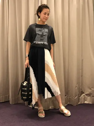 ORIGINATED IN GRACE CONTINENTAL 亀田 未希 コーディネート画像
