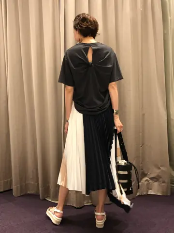 ORIGINATED IN GRACE CONTINENTAL 亀田 未希 コーディネート画像