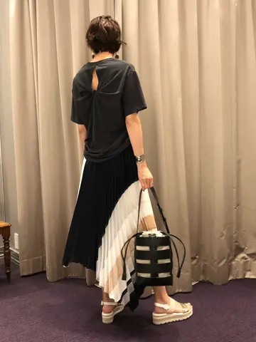 ORIGINATED IN GRACE CONTINENTAL 亀田 未希 コーディネート画像