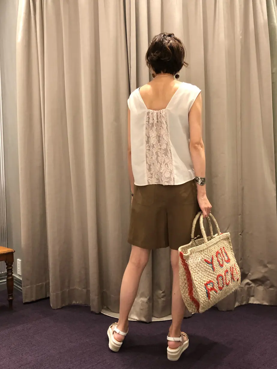 ORIGINATED IN GRACE CONTINENTAL 亀田 未希 コーディネート画像