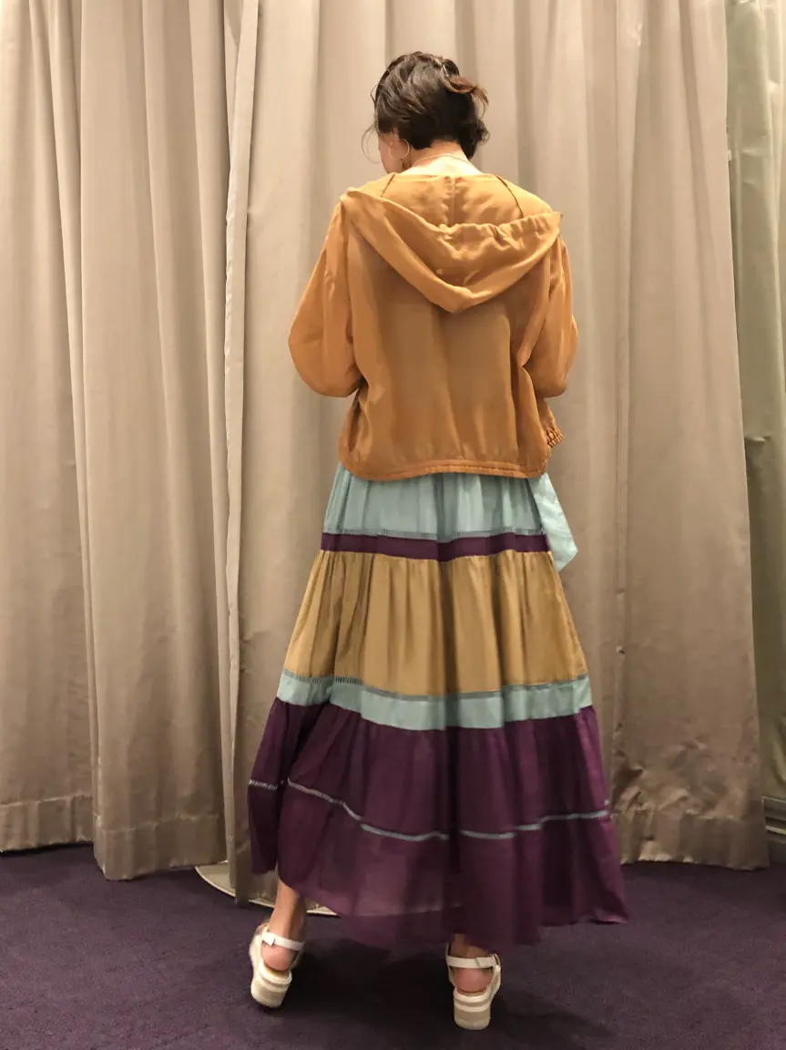 ORIGINATED IN GRACE CONTINENTAL 亀田 未希 コーディネート画像