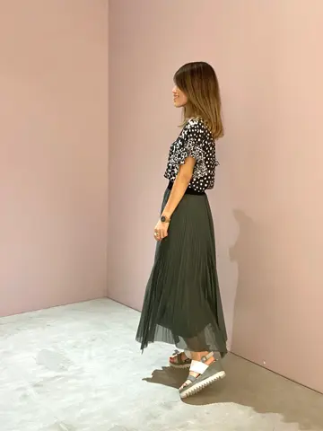 ORIGINATED IN GRACE CONTINENTAL yukimi yonee コーディネート画像