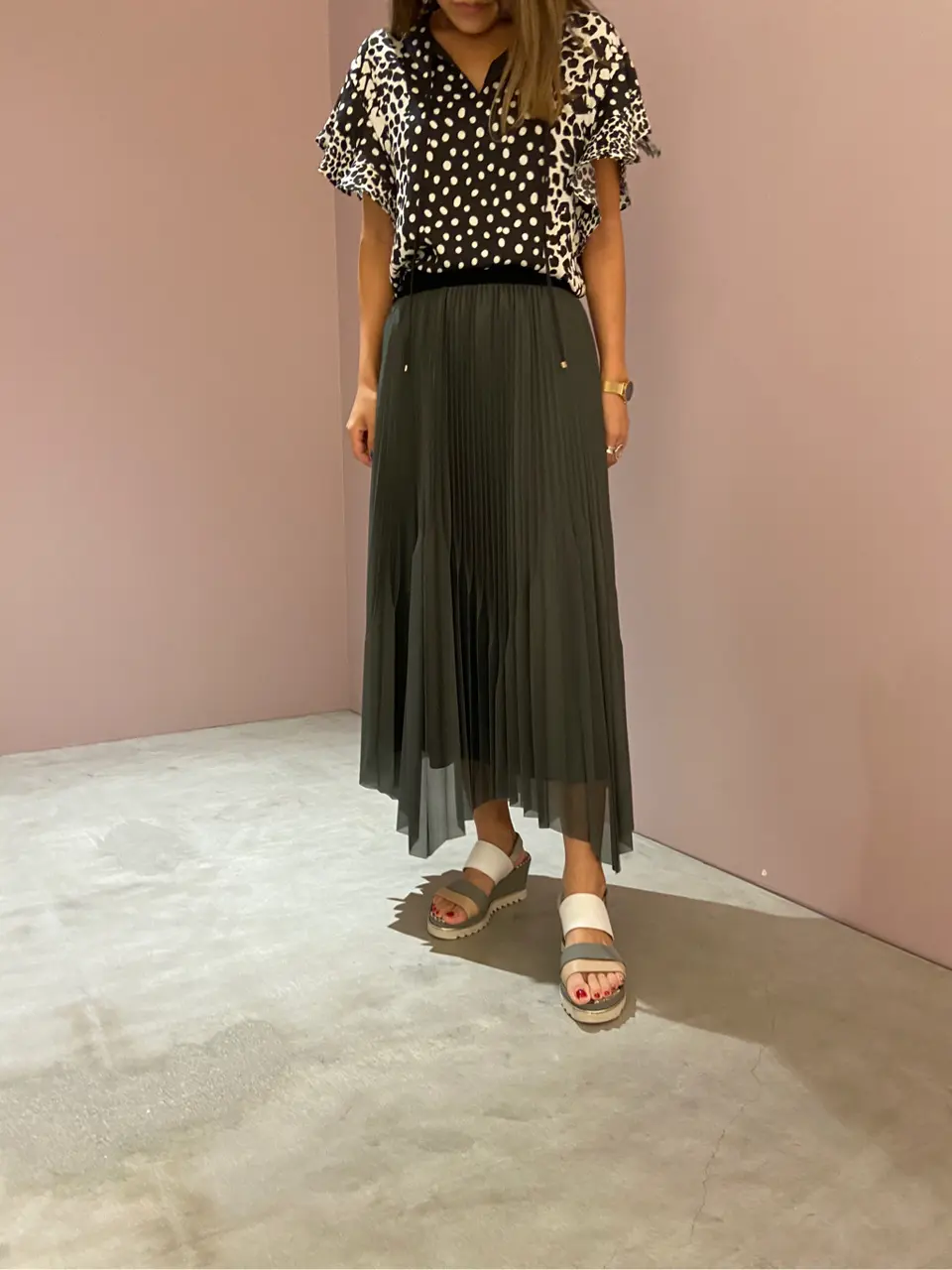 ORIGINATED IN GRACE CONTINENTAL yukimi yonee コーディネート画像