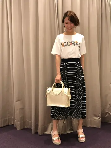 ORIGINATED IN GRACE CONTINENTAL 亀田 未希 コーディネート画像