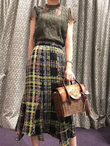 ORIGINATED IN GRACE CONTINENTAL 亀田 未希 コーディネート画像