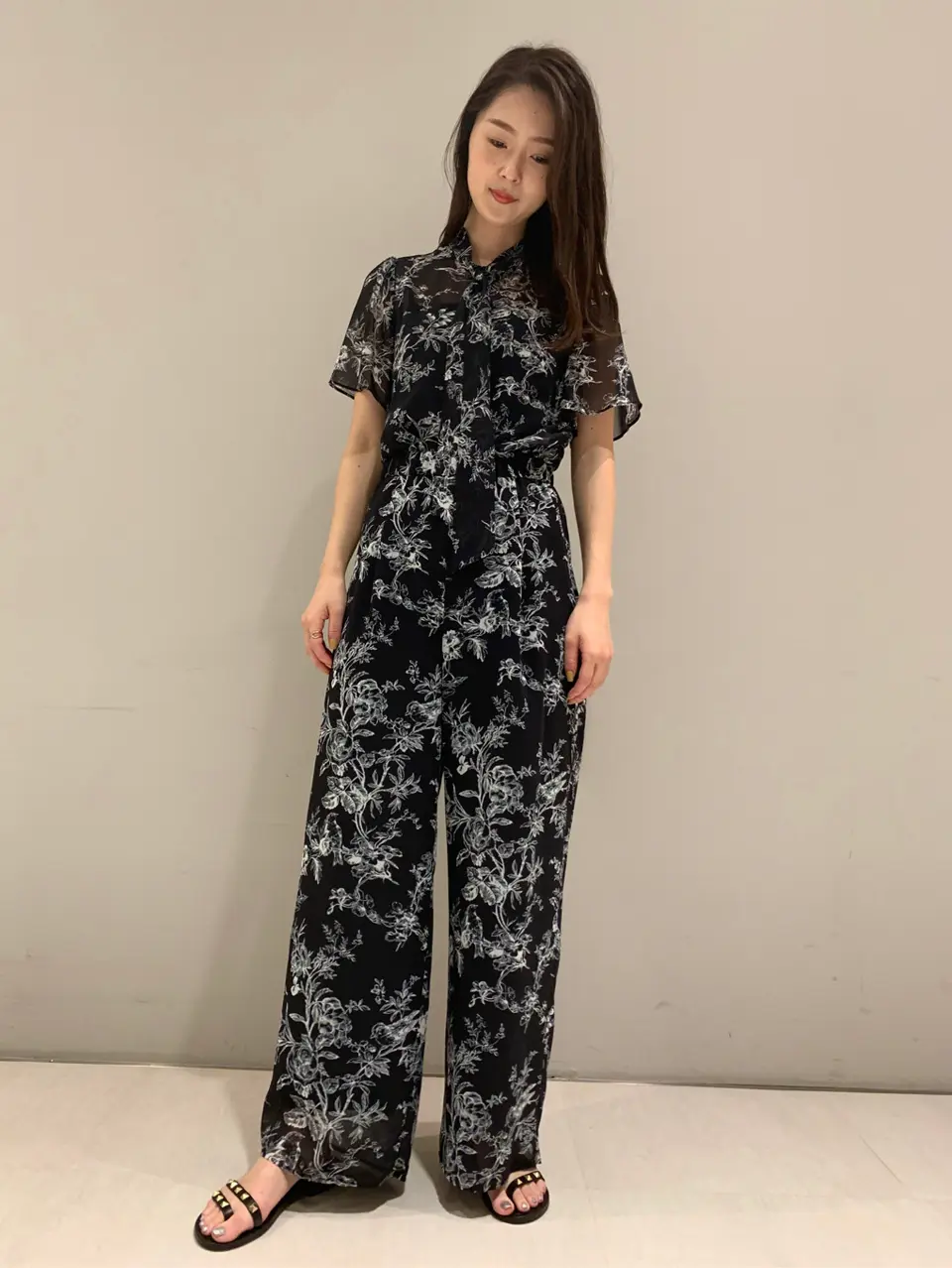 ORIGINATED IN GRACE CONTINENTAL saki コーディネート画像