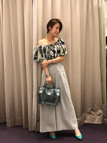 ORIGINATED IN GRACE CONTINENTAL 亀田 未希 コーディネート画像