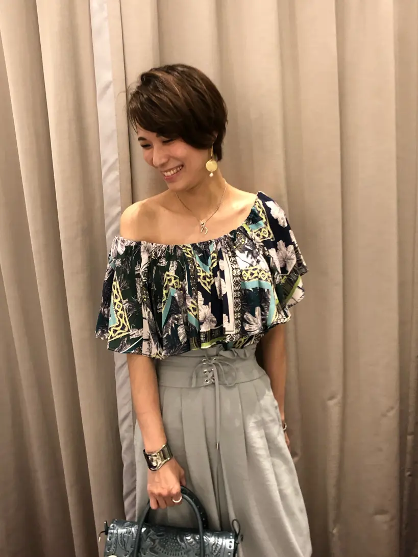 ORIGINATED IN GRACE CONTINENTAL 亀田 未希 コーディネート画像