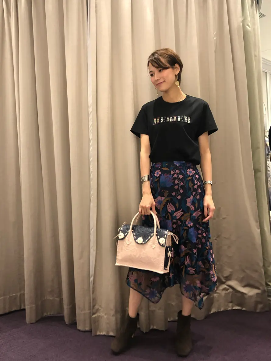 ORIGINATED IN GRACE CONTINENTAL 亀田 未希 コーディネート画像