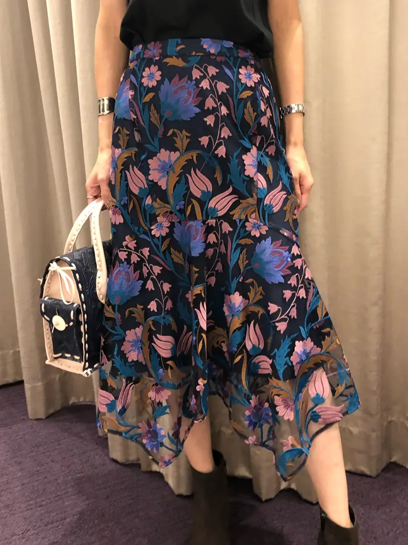 ORIGINATED IN GRACE CONTINENTAL 亀田 未希 コーディネート画像