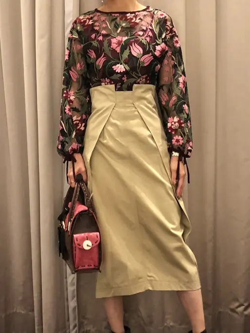 ORIGINATED IN GRACE CONTINENTAL 亀田 未希 コーディネート画像