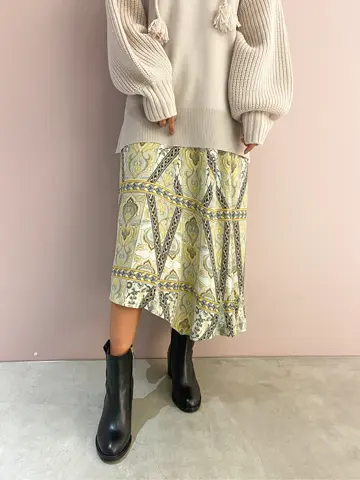 ORIGINATED IN GRACE CONTINENTAL yukimi yonee コーディネート画像