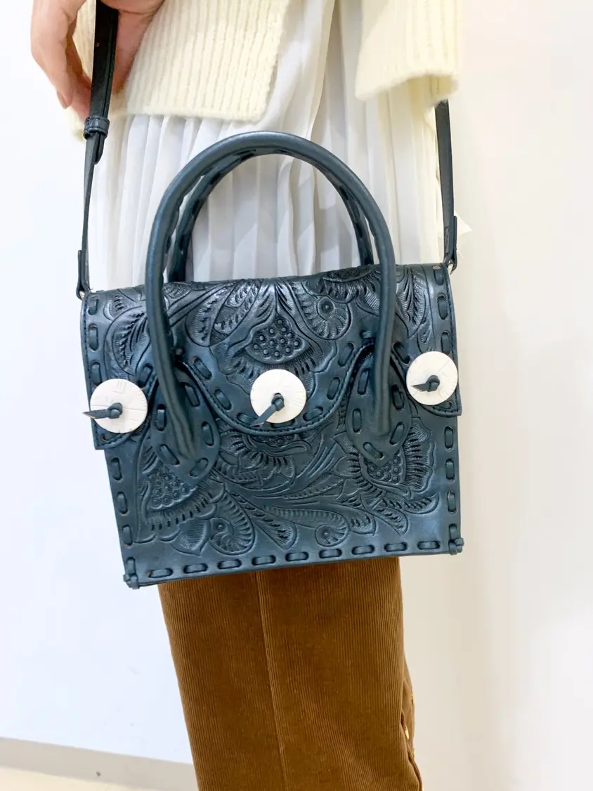 ORIGINATED IN GRACE CONTINENTAL eri コーディネート画像