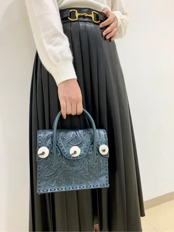 ORIGINATED IN GRACE CONTINENTAL eri コーディネート画像