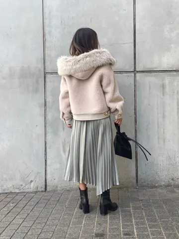 ORIGINATED IN GRACE CONTINENTAL yukimi yonee コーディネート画像