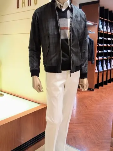 DAKS 山岡 コーディネート画像