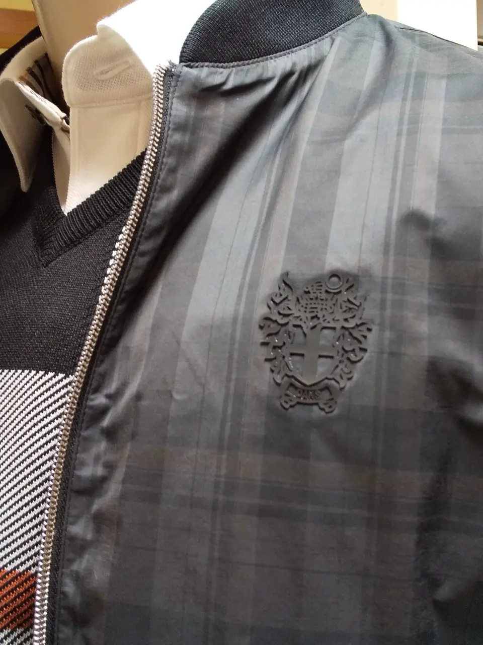 DAKS 山岡 コーディネート画像