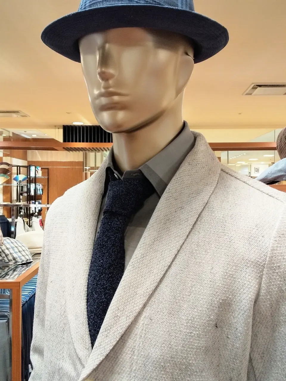 DAKS 山岡 コーディネート画像