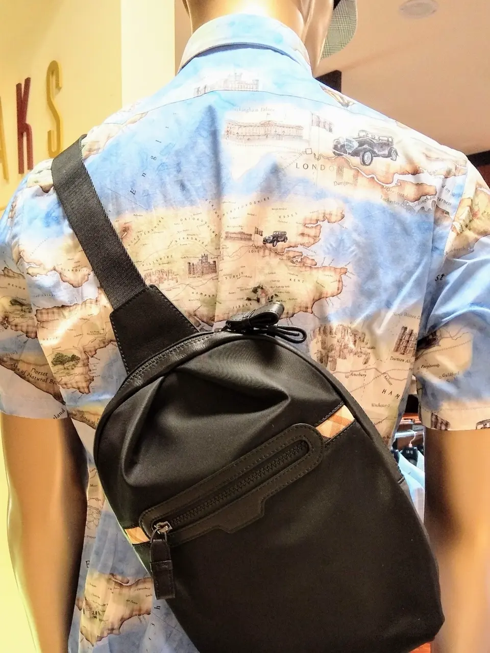 DAKS 山岡 コーディネート画像