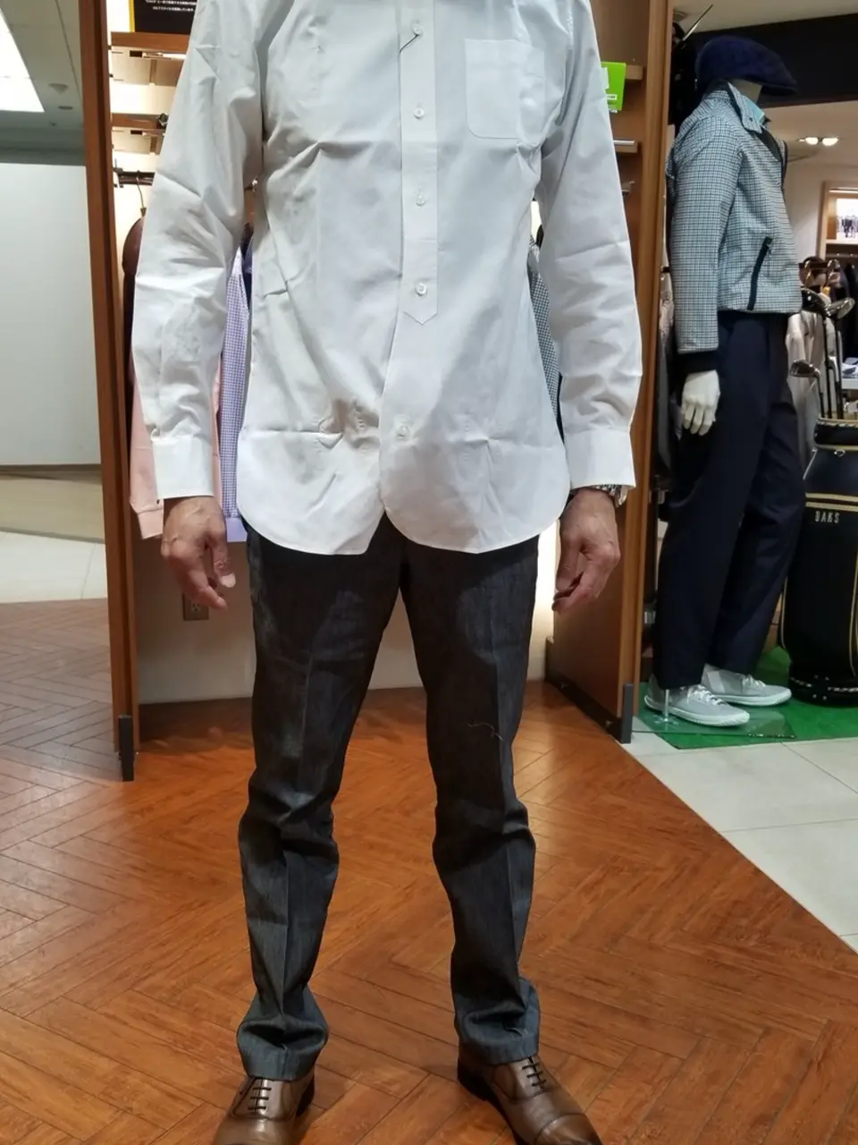 DAKS 加賀谷 コーディネート画像