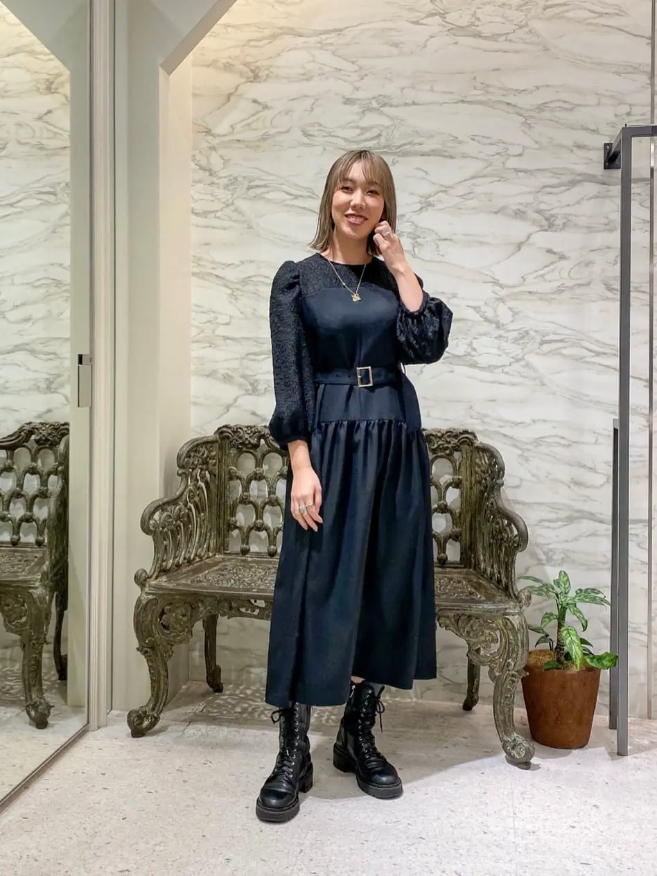  Adachi コーディネート画像