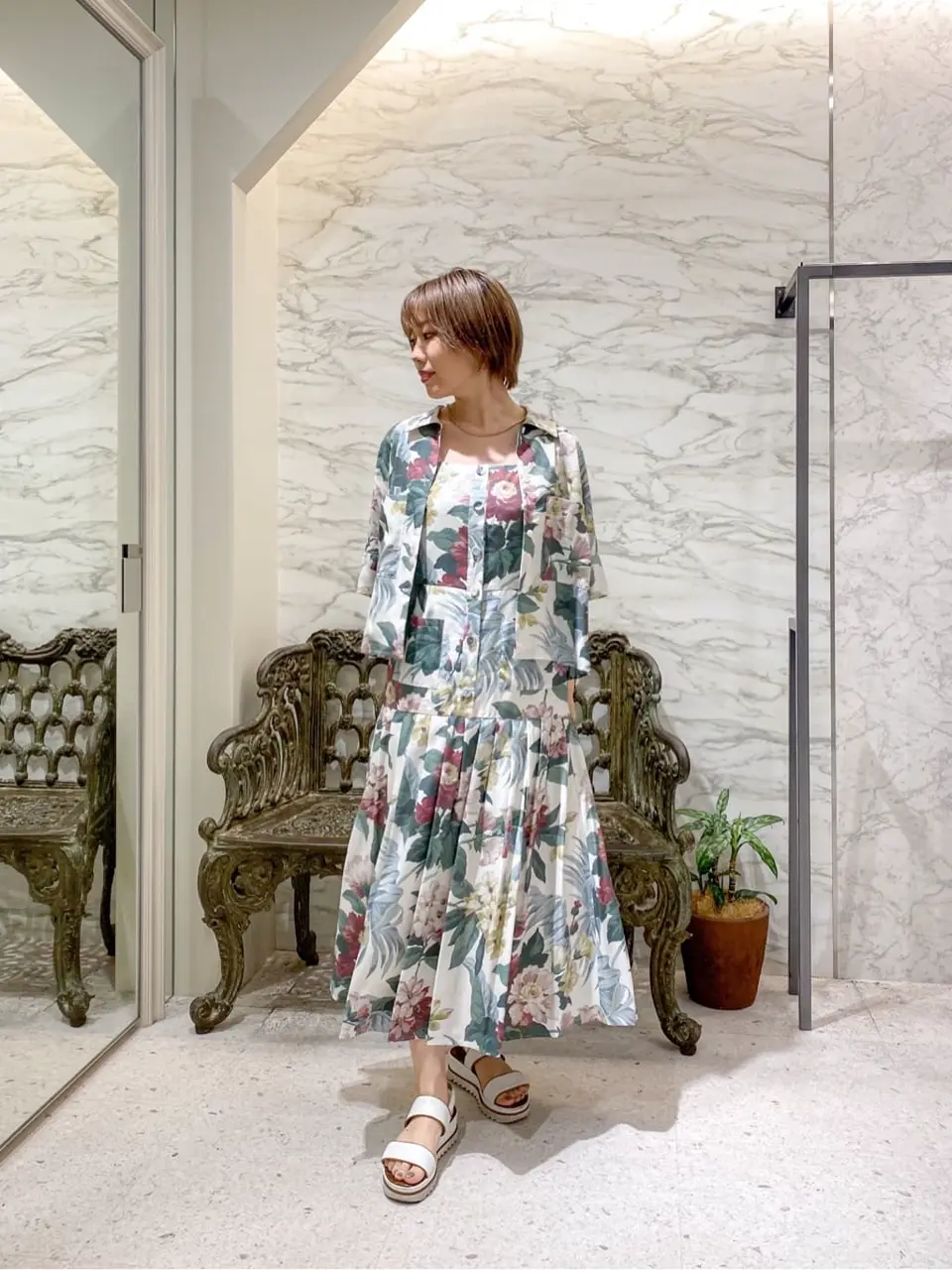  Adachi コーディネート画像