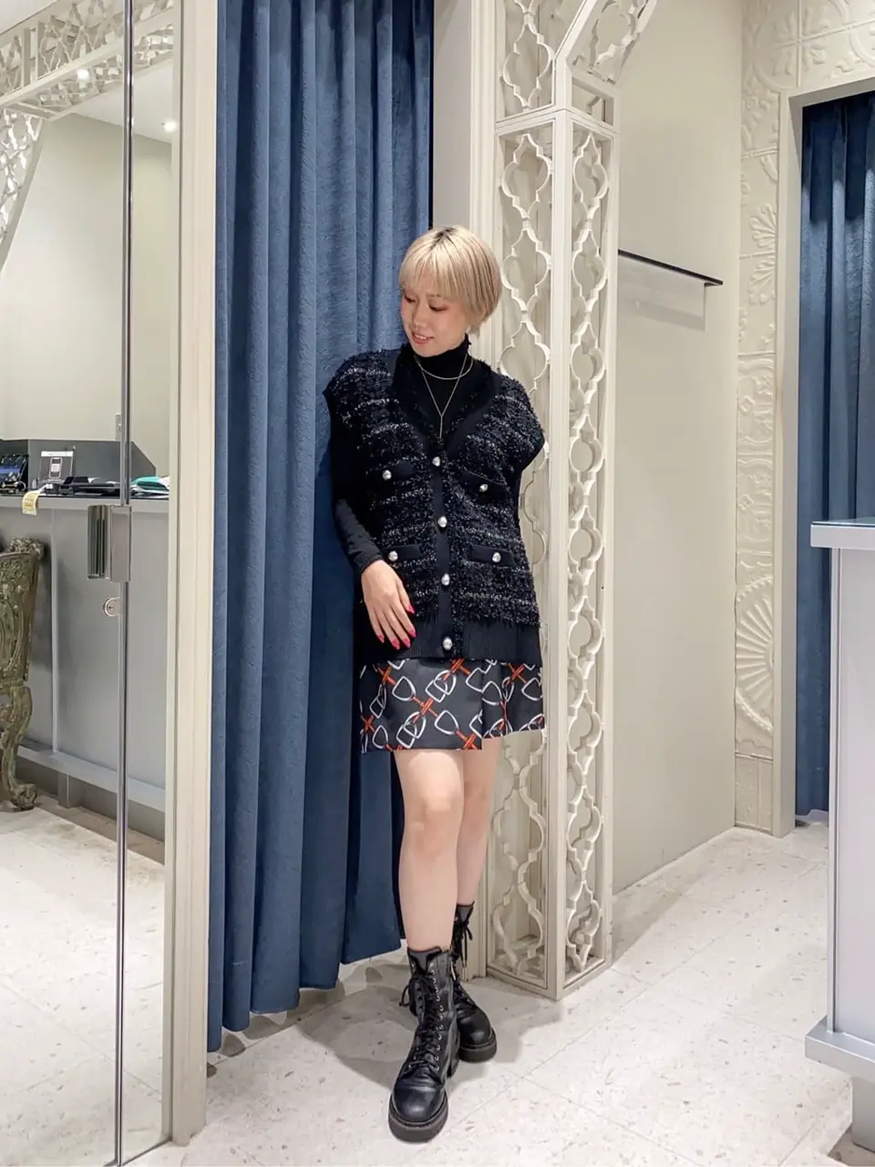  Adachi コーディネート画像