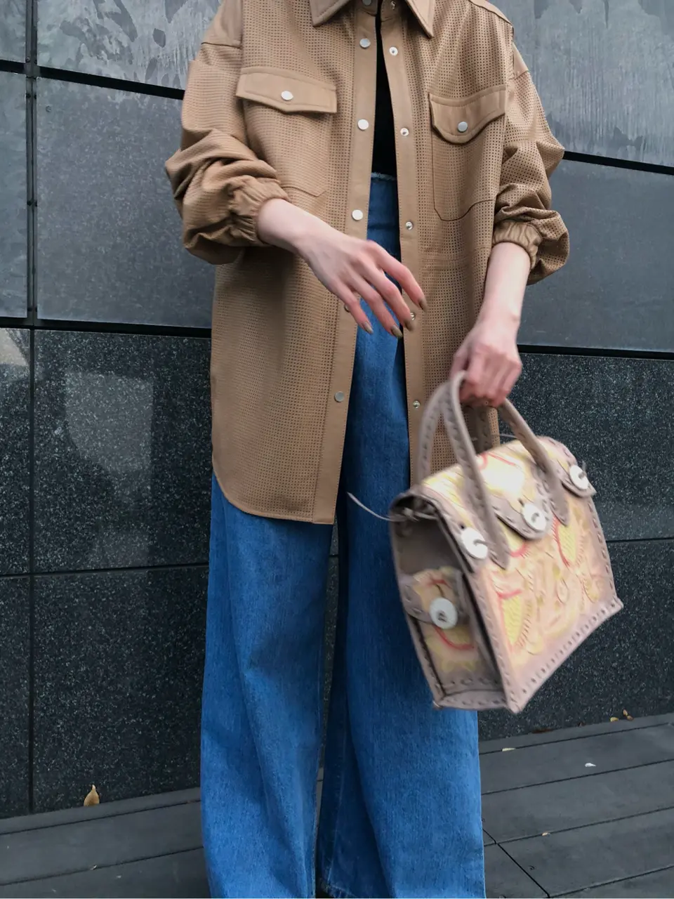 Carving Tribes 村上 麗華 コーディネート画像