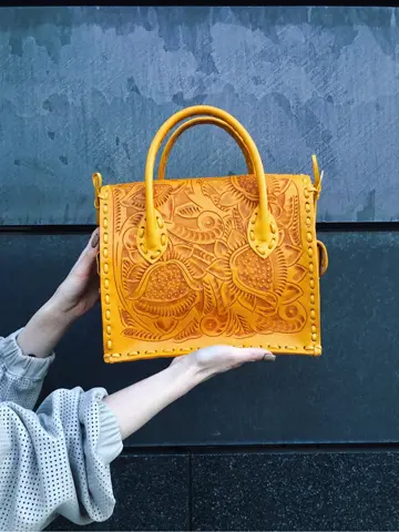 Carving Tribes 村上 麗華 コーディネート画像