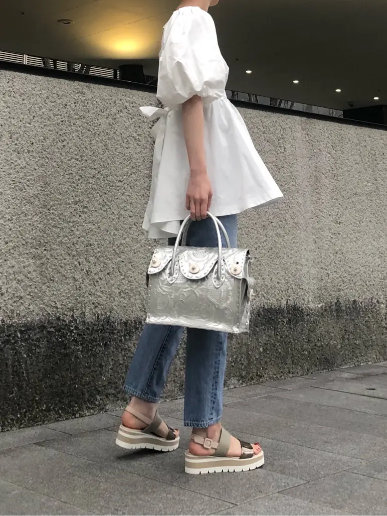 Carving Tribes 村上 麗華 コーディネート画像