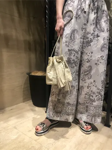 Carving Tribes 村上 麗華 コーディネート画像