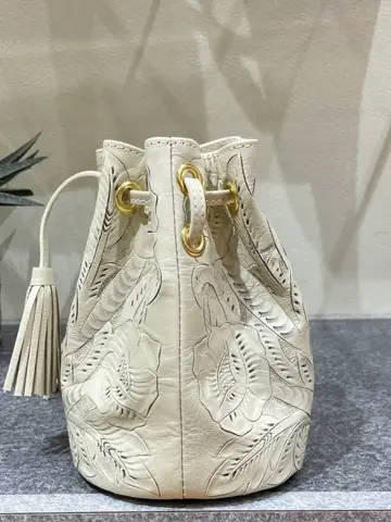 Carving Tribes 村上 麗華 コーディネート画像