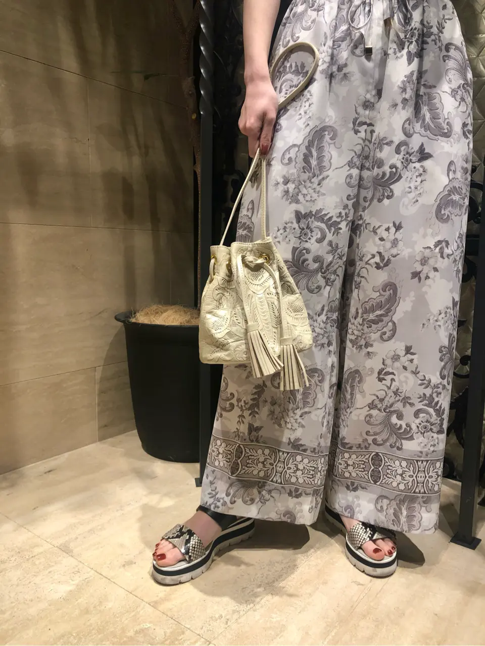 Carving Tribes 村上 麗華 コーディネート画像