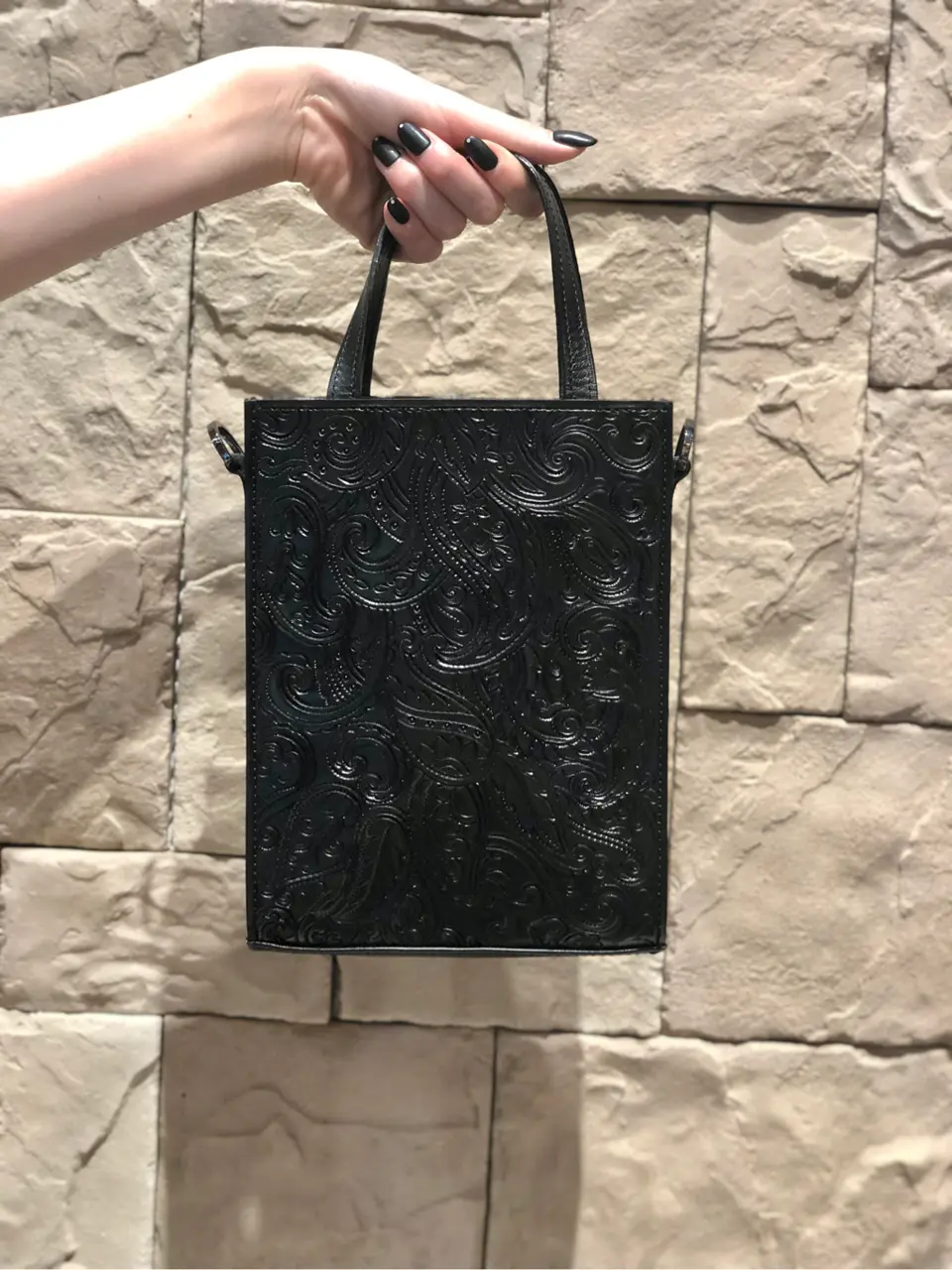 Carving Tribes 村上 麗華 コーディネート画像