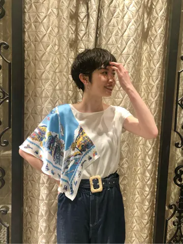 Carving Tribes 村上 麗華 コーディネート画像