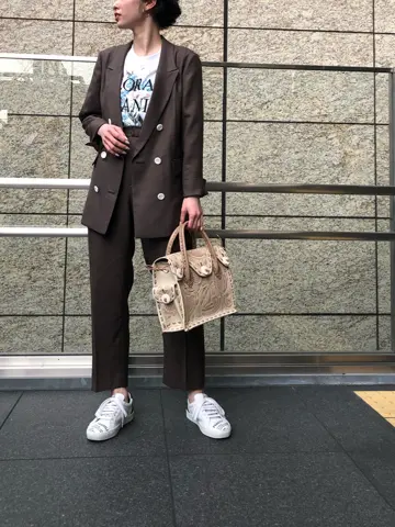 Carving Tribes 村上 麗華 コーディネート画像