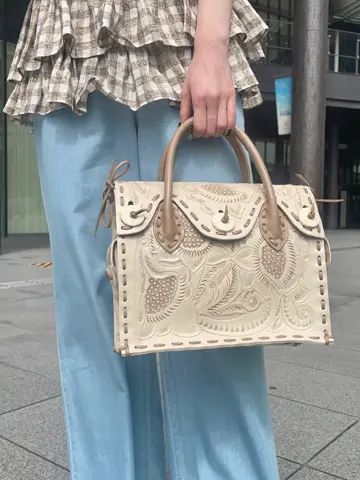 Carving Tribes 村上 麗華 コーディネート画像