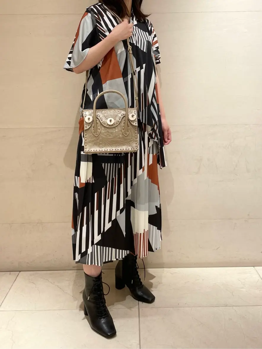 Carving Tribes 小池　悠花 コーディネート画像