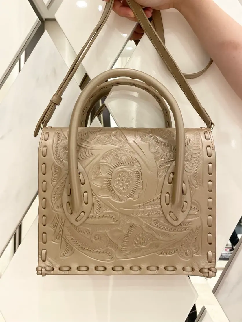 Carving Tribes 小池　悠花 コーディネート画像