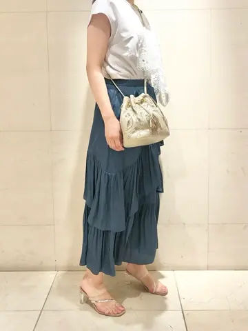 Carving Tribes 小池　悠花 コーディネート画像