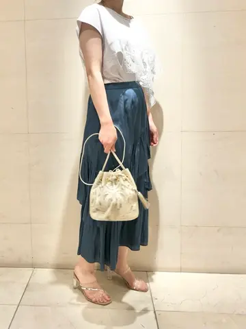 Carving Tribes 小池　悠花 コーディネート画像