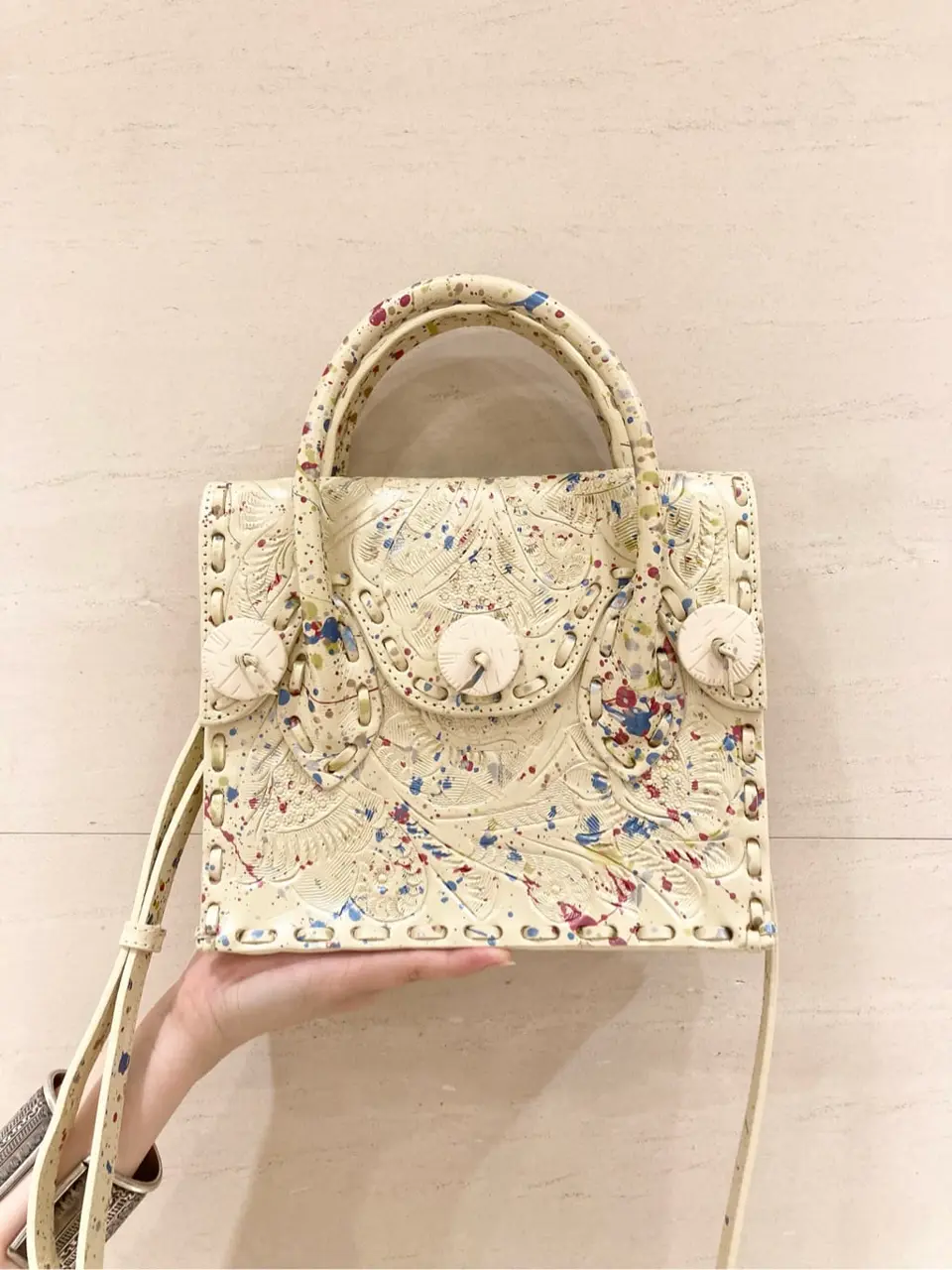 Carving Tribes 小池　悠花 コーディネート画像