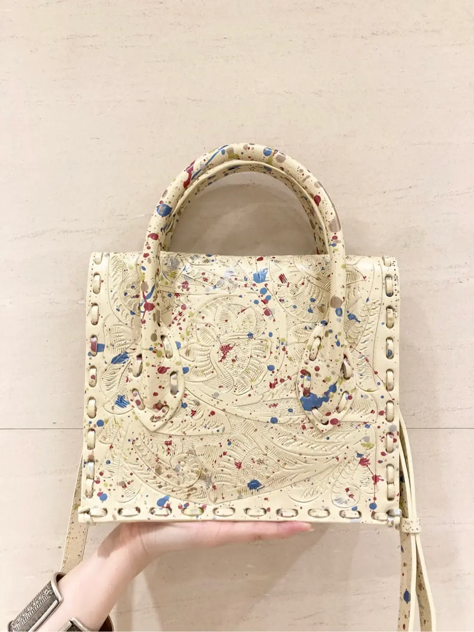 Carving Tribes 小池　悠花 コーディネート画像