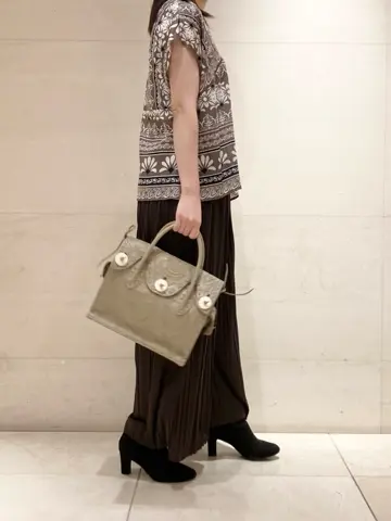 Carving Tribes 小池　悠花 コーディネート画像