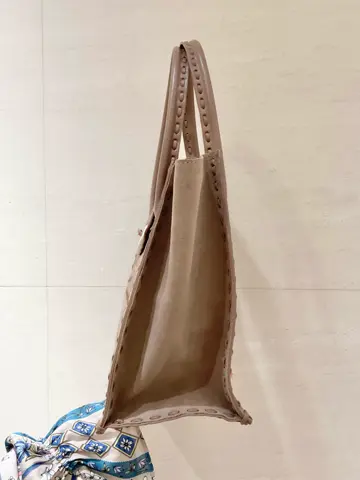 Carving Tribes 小池　悠花 コーディネート画像